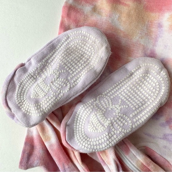 Burt’s Bees Baby Bodysuit and Gap Bear Ear Button Up Sweater Bundle - Picture 7 of 10